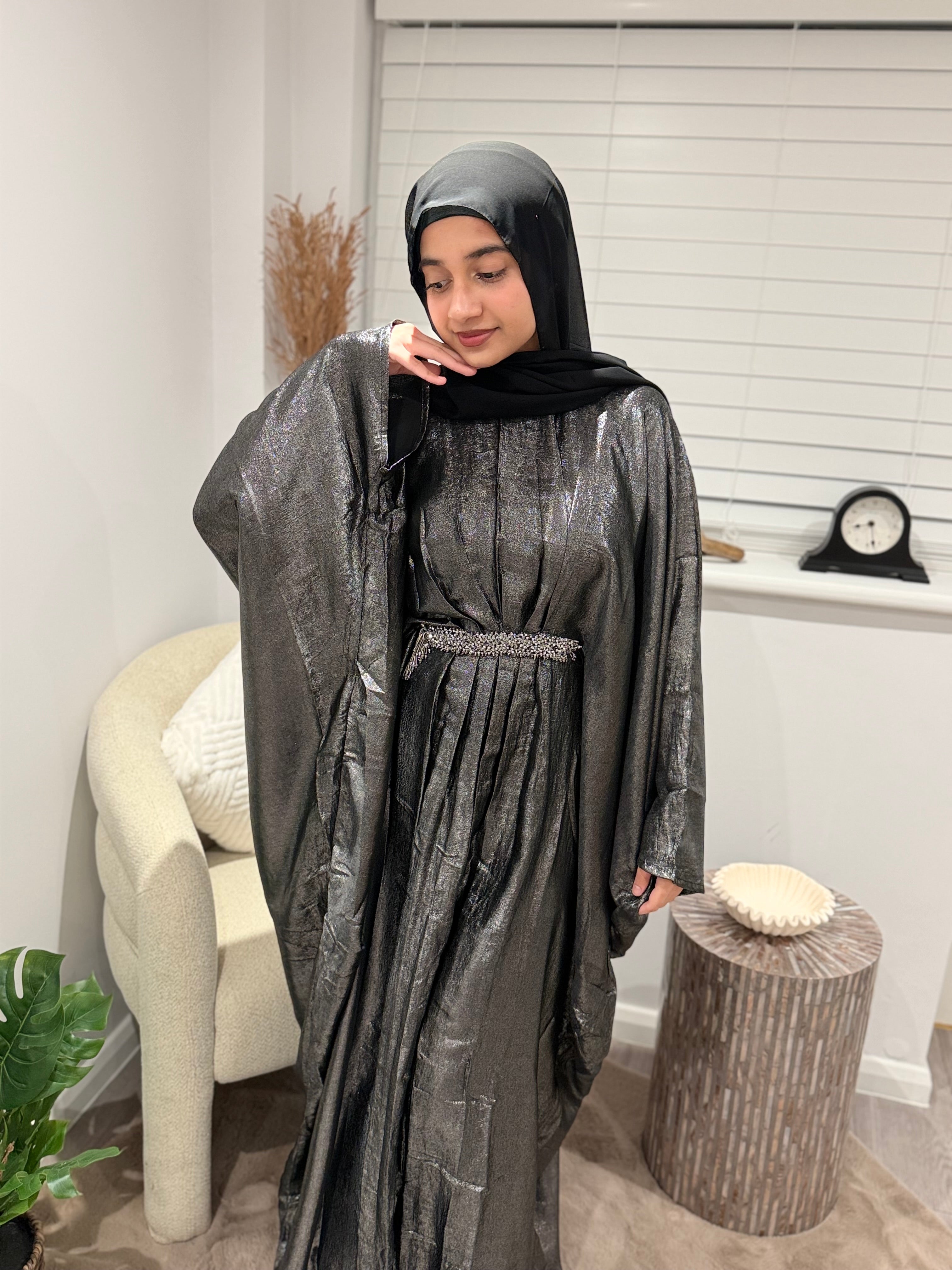 Sajia - Metallic Black