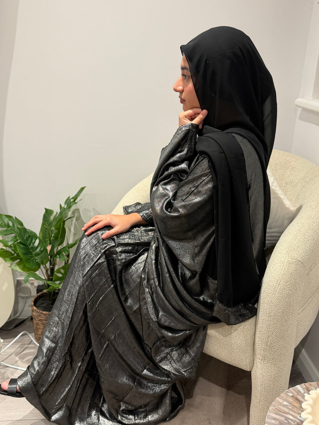 Sajia - Metallic Black